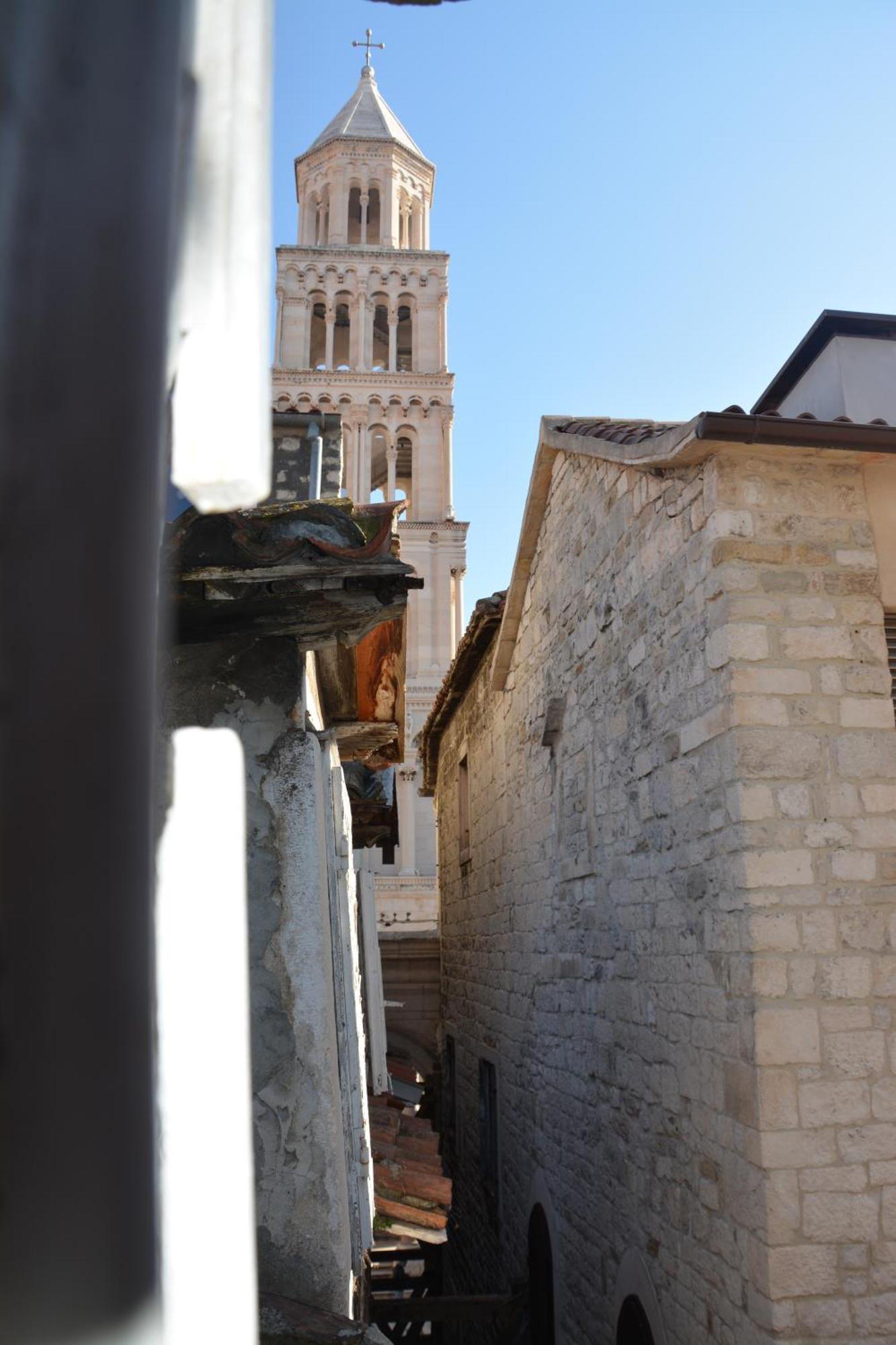 Apartment Largo In The Heart Of Diocletian Palace