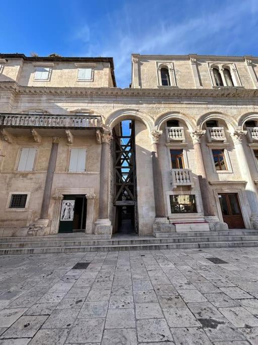 Largo In The Heart Of Diocletian Palace Apartment Split