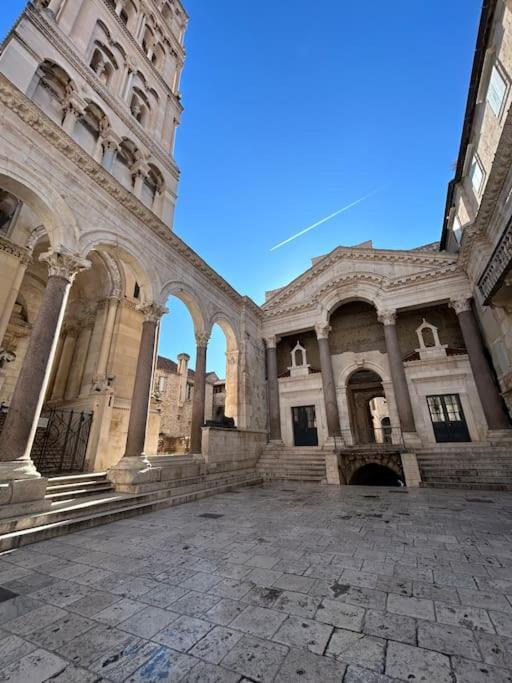 Largo In The Heart Of Diocletian Palace *